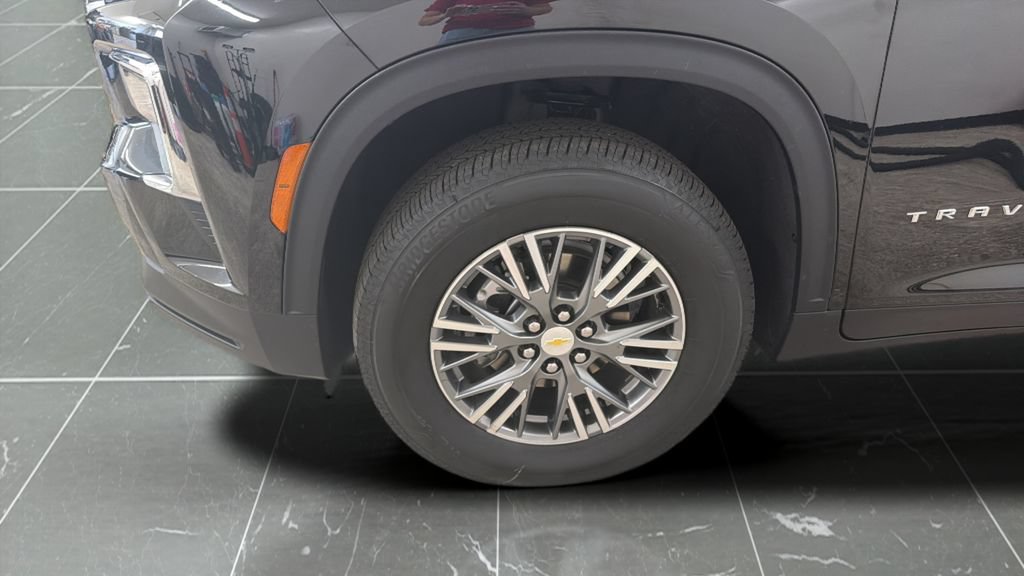 Used 2026 Chevrolet Traverse LT w/ Driver Confidence Package AWD/4WD image 25