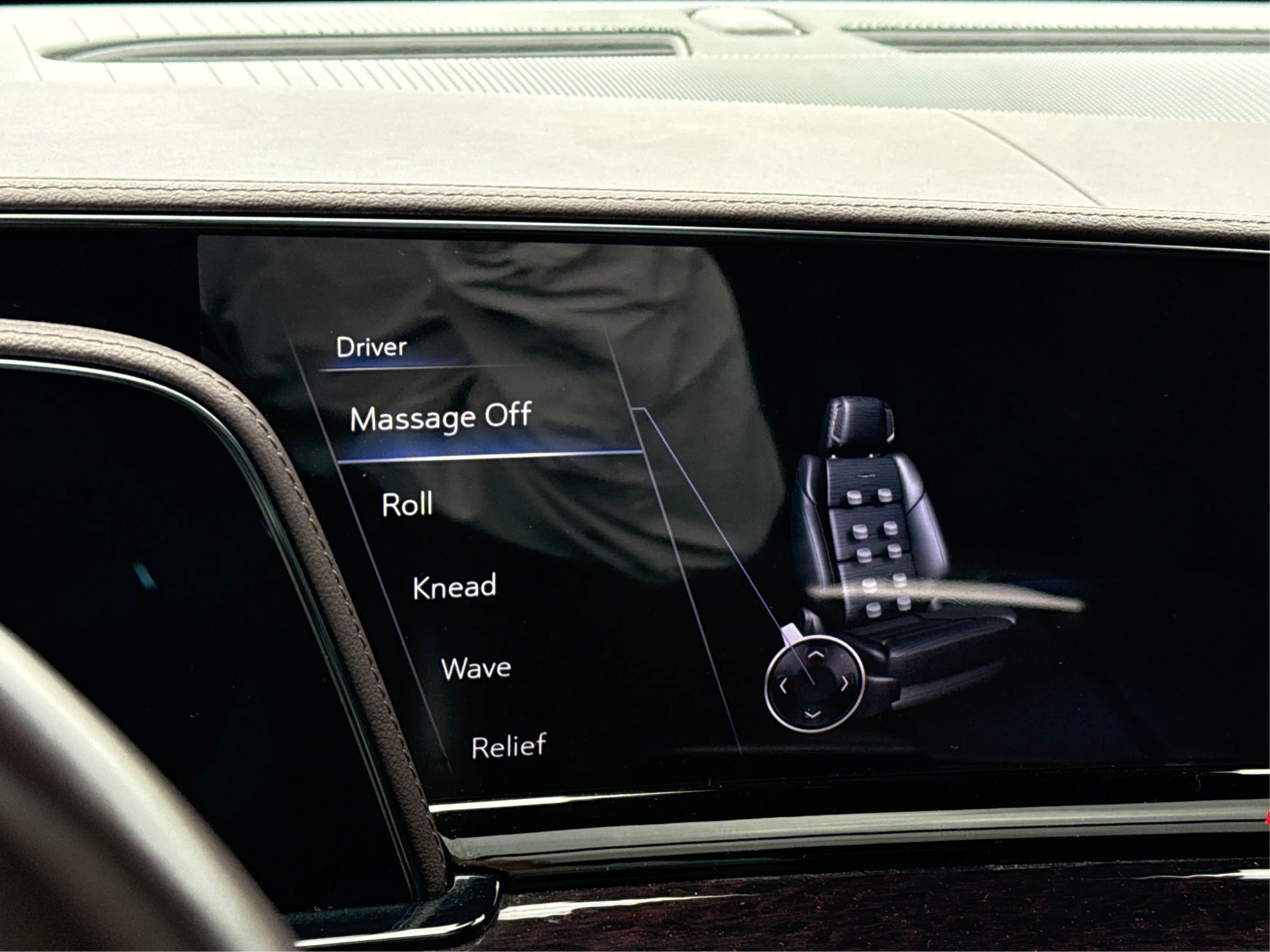 Used 2022 Cadillac Escalade Sport Platinum w/ LPO, ONYX Package image 30