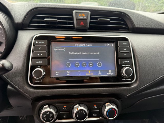 Used 2021 Nissan Versa S FWD image 27