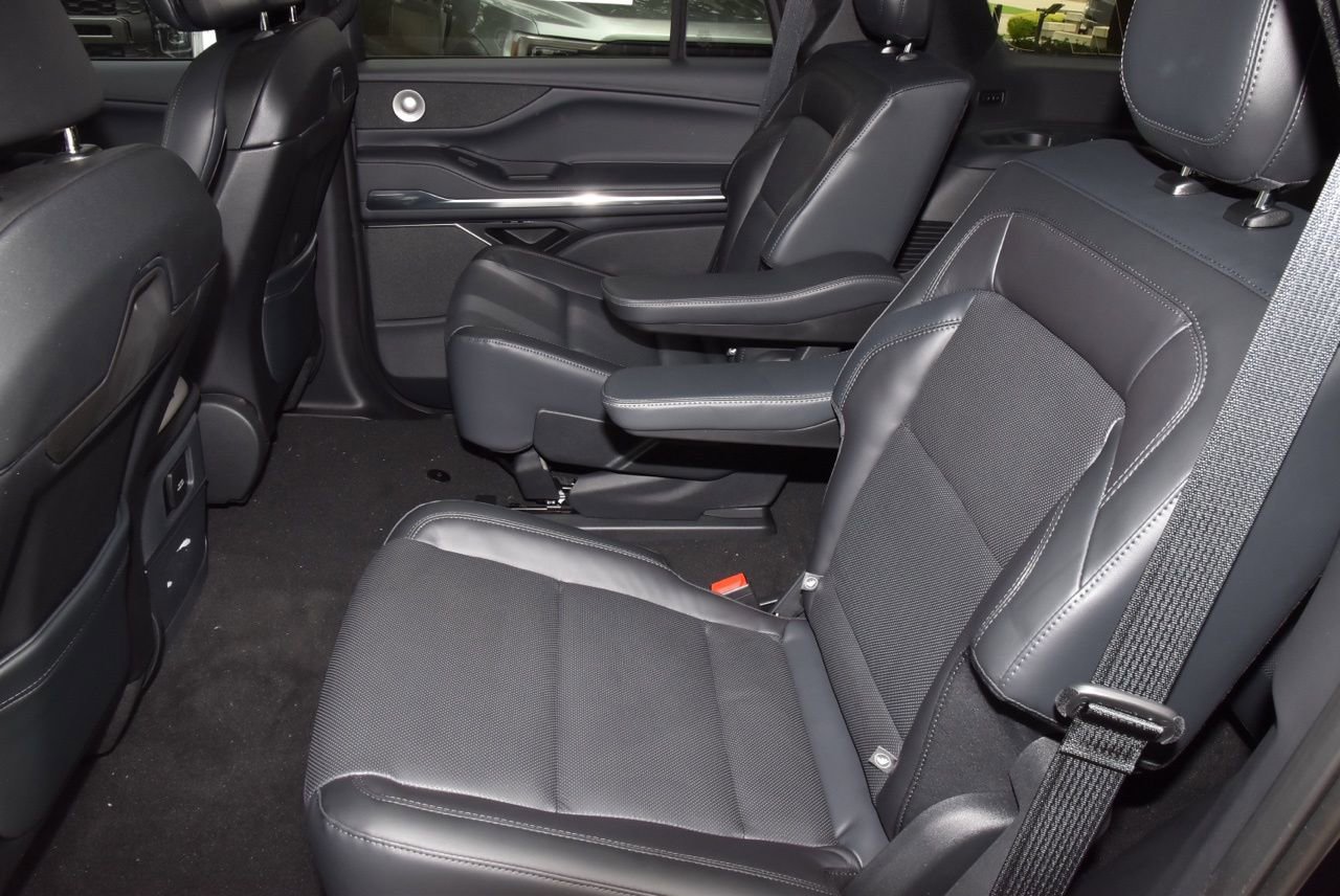 New 2026 Lincoln Navigator Reserve w/ Jet Appearance Package image 21