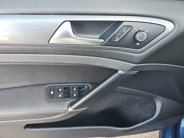 Used 2021 Volkswagen Golf 4-Door FWD image 16