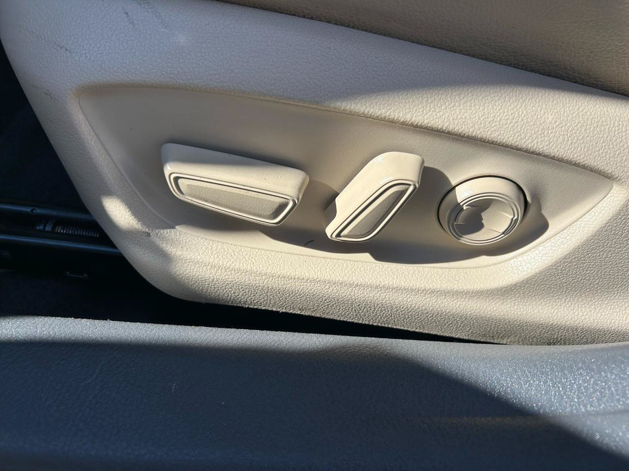 Used 2018 Toyota Camry XLE w/ Audio Package FWD image 10