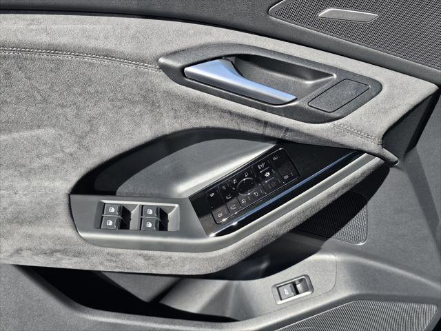 New 2025 Audi SQ6 e-tron Premium Plus AWD/4WD image 10