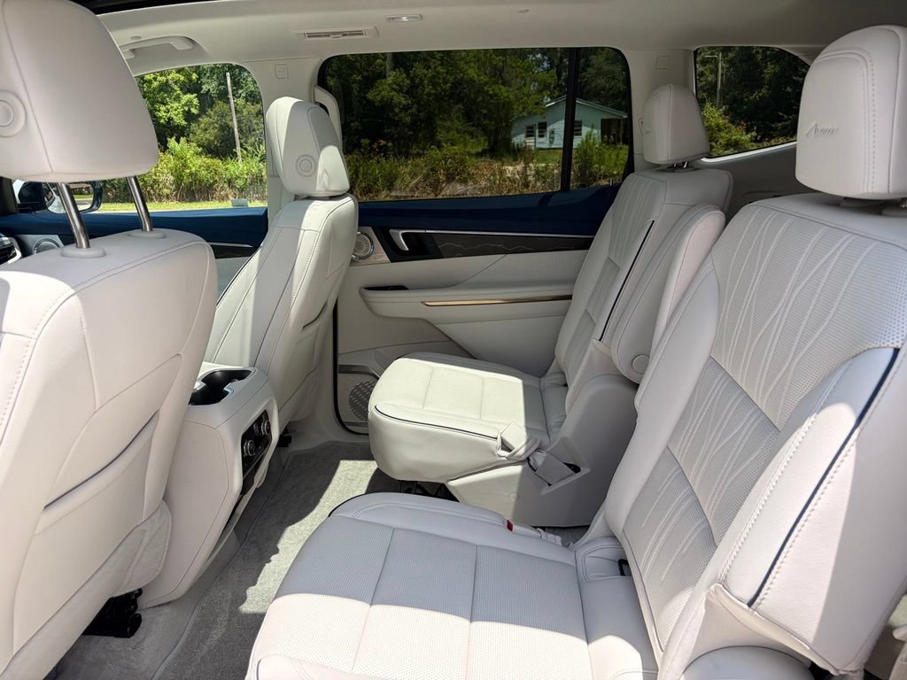 Used 2026 Buick Enclave Avenir w/ Super Cruise Package FWD image 18