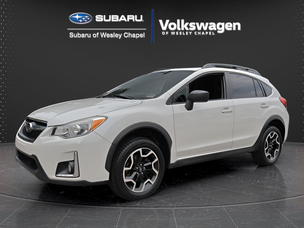 Used 2017 Subaru Crosstrek 2.0i AWD/4WD image 3