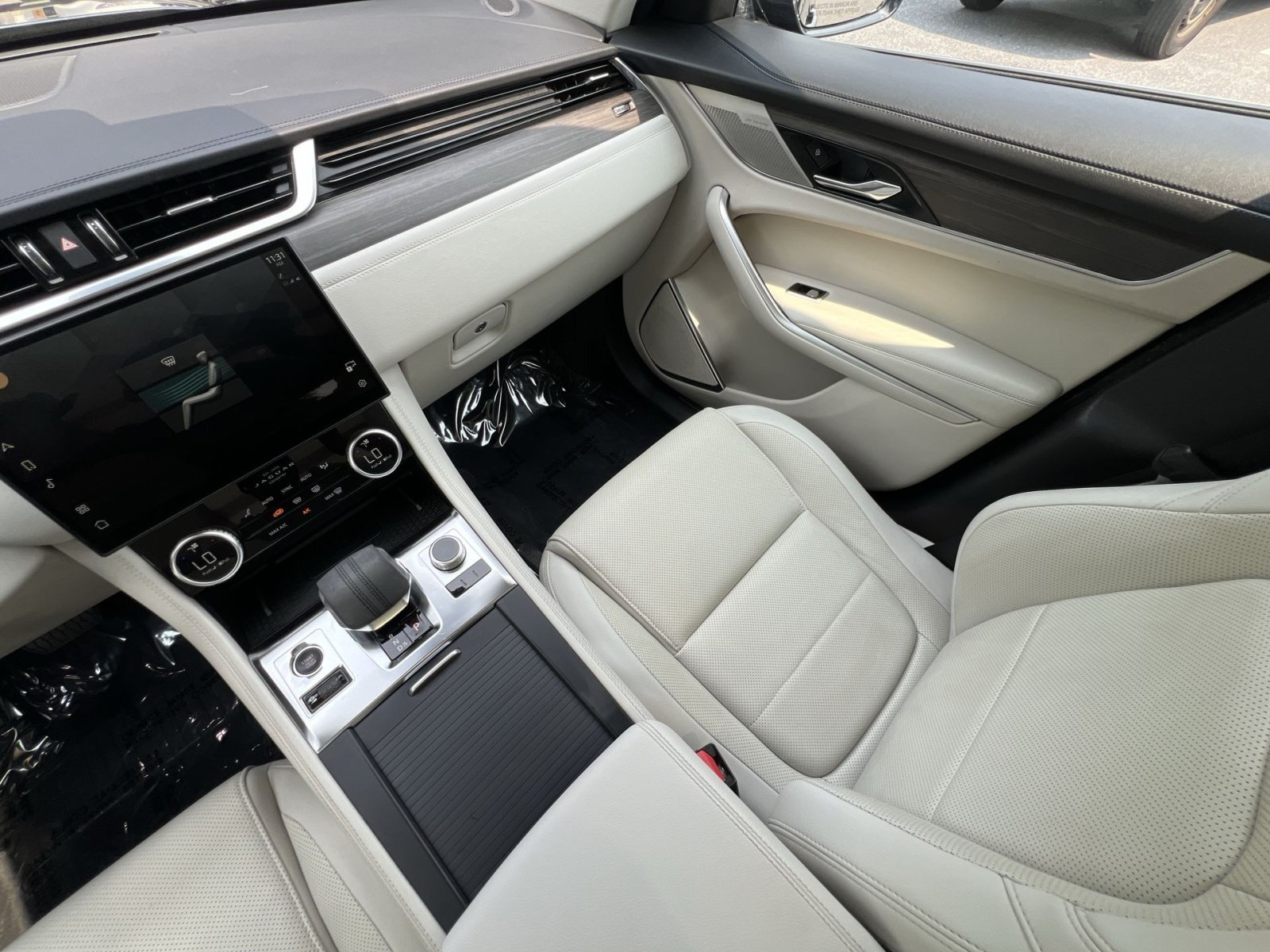 Used 2022 Jaguar F-PACE S AWD/4WD image 14