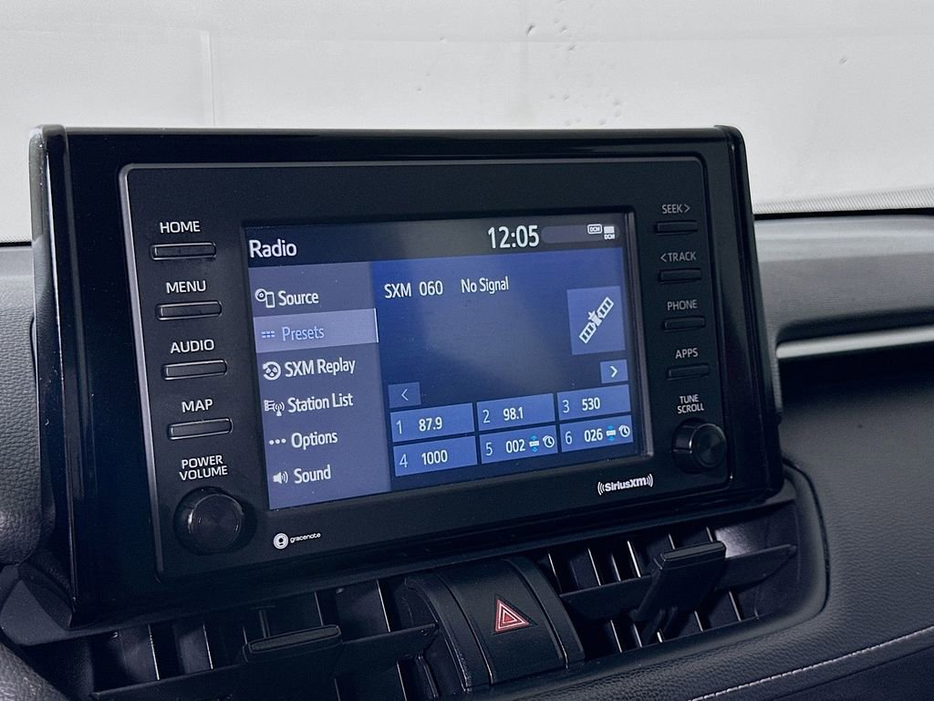 Used 2021 Toyota RAV4 LE image 27