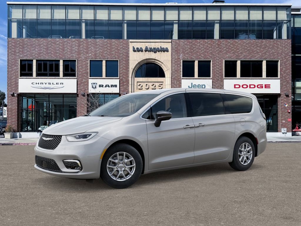 New 2026 Chrysler Pacifica Select image 2