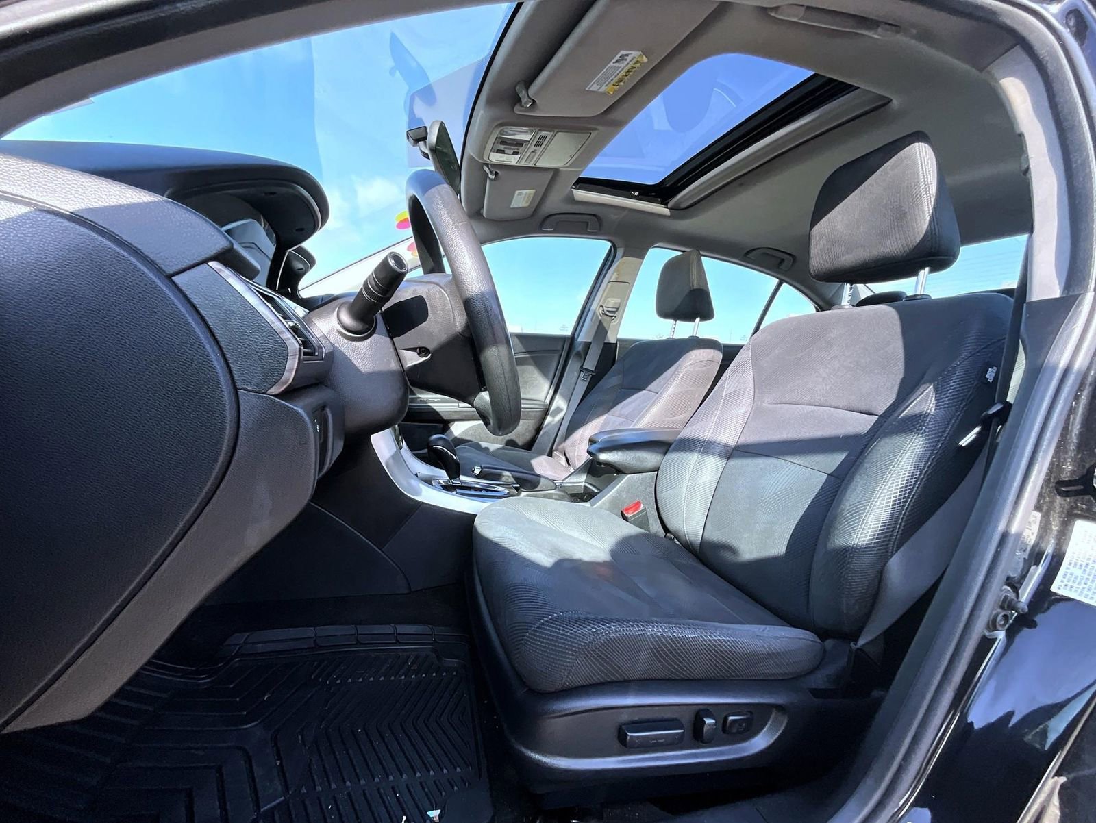 Used 2016 Honda Accord EX image 11