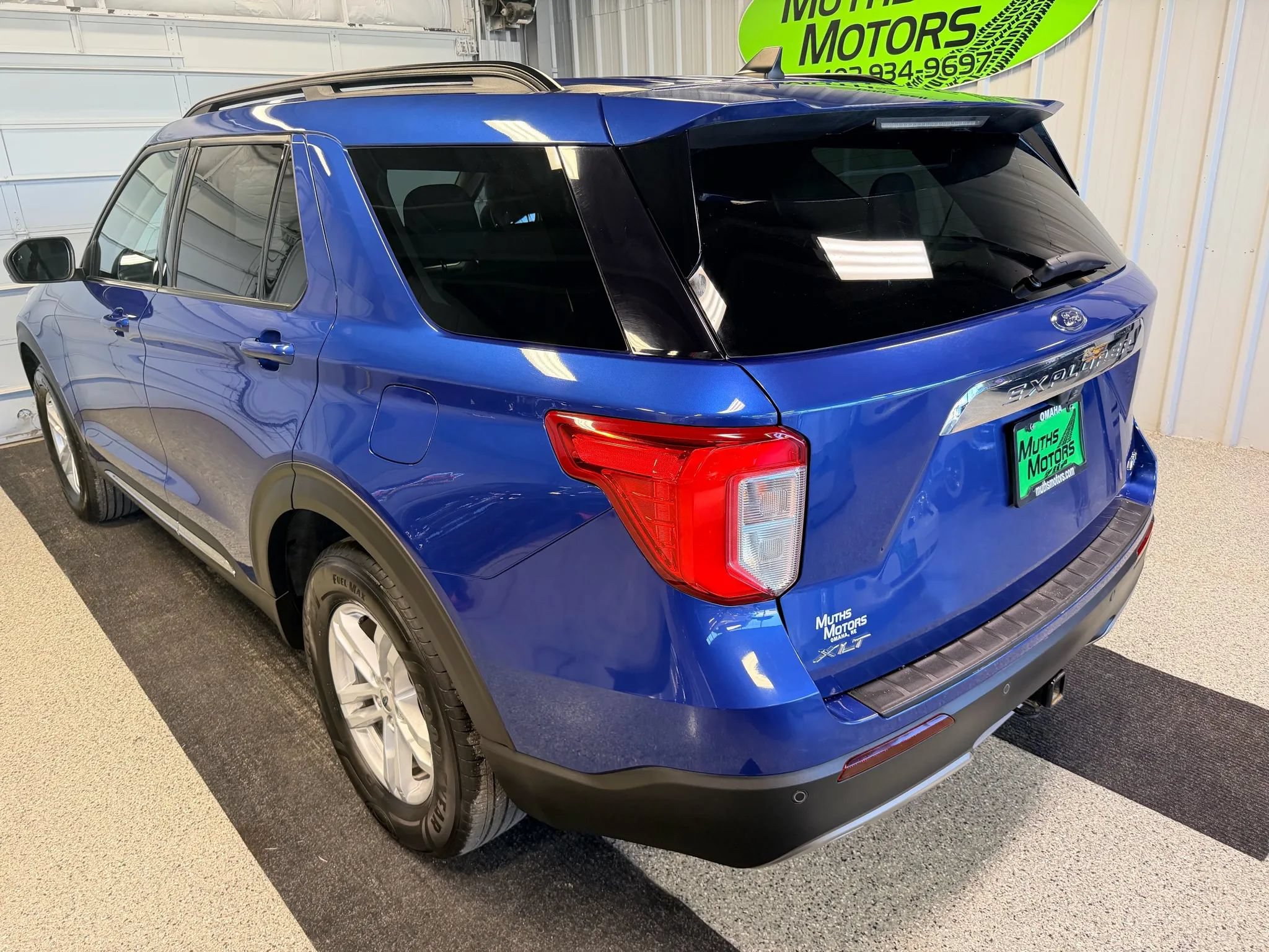 Used 2022 Ford Explorer XLT w/ Equipment Group 202A AWD/4WD image 5