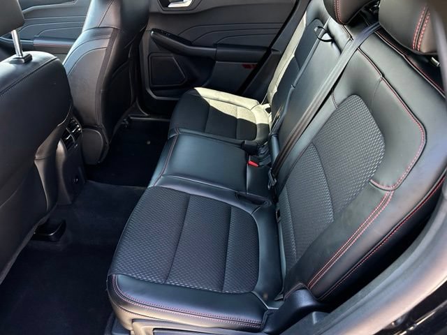Used 2026 Ford Escape ST-Line AWD/4WD image 8