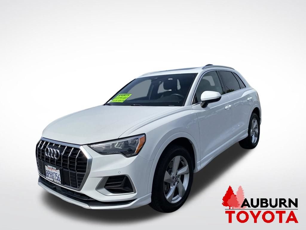 Used 2020 Audi Q3 2.0T Premium w/ Convenience Package AWD/4WD image 3
