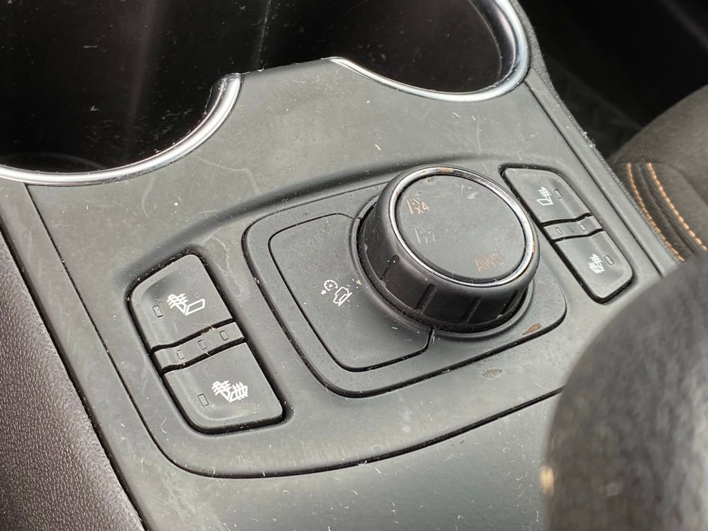 Used 2019 GMC Terrain SLE w/ Driver Convenience Package AWD/4WD image 19