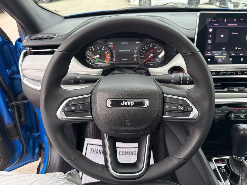 Used 2023 Jeep Compass Limited w/ Sun and Sound Group AWD/4WD image 10