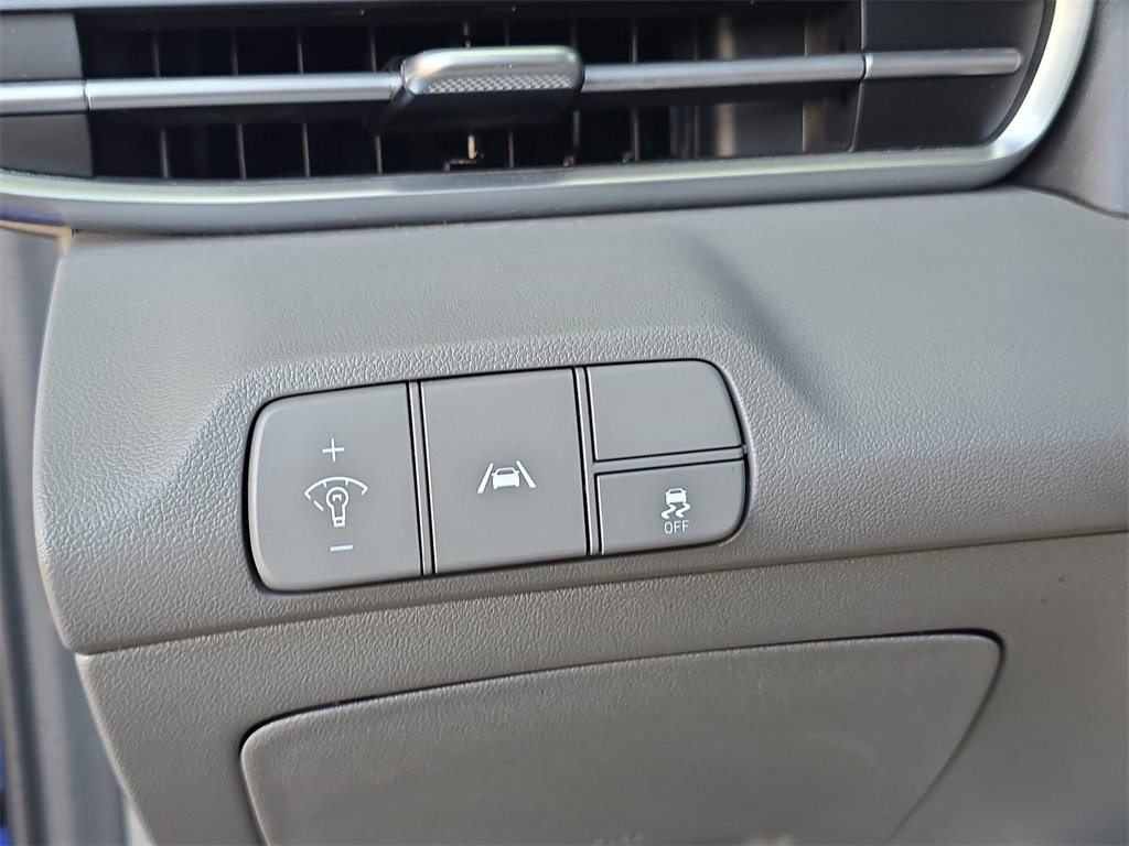 Used 2023 Hyundai Elantra SEL image 24