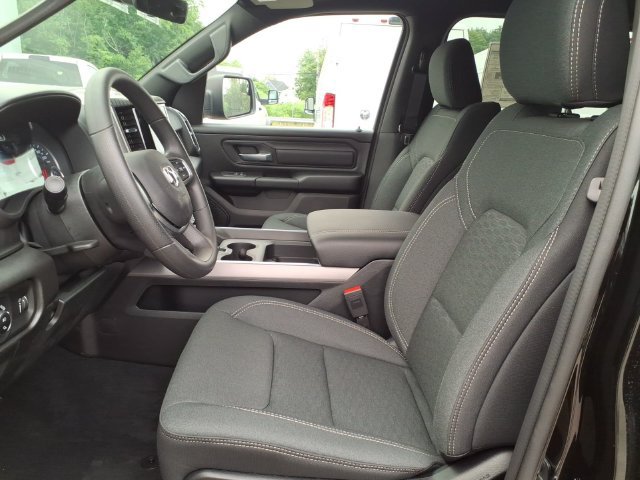 New 2026 RAM 1500 Express AWD/4WD image 14