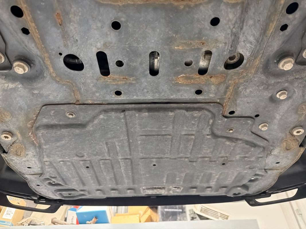 Used 2017 Land Rover Range Rover Evoque SE Premium image 21