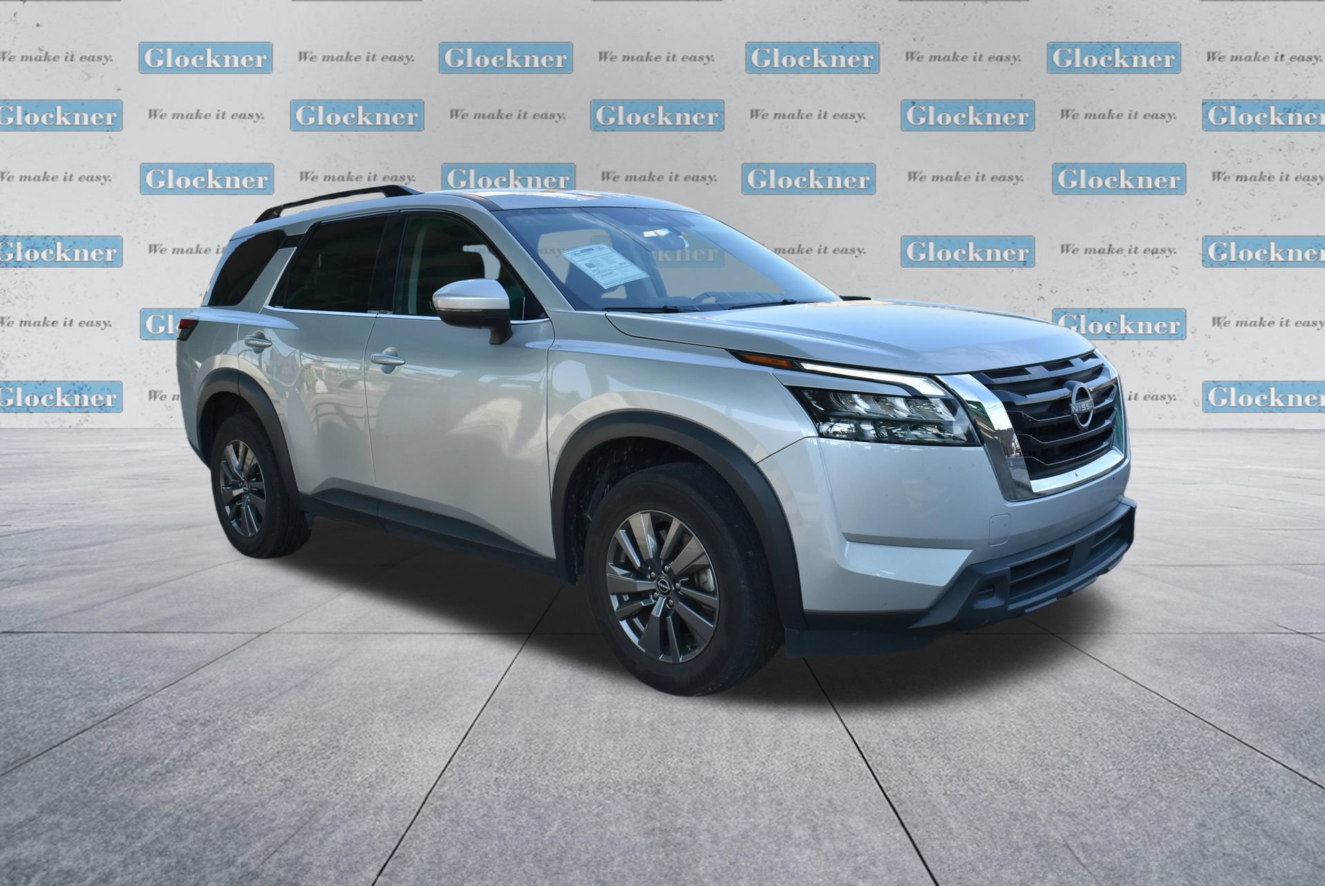 Used 2025 Nissan Pathfinder SV AWD/4WD image 3