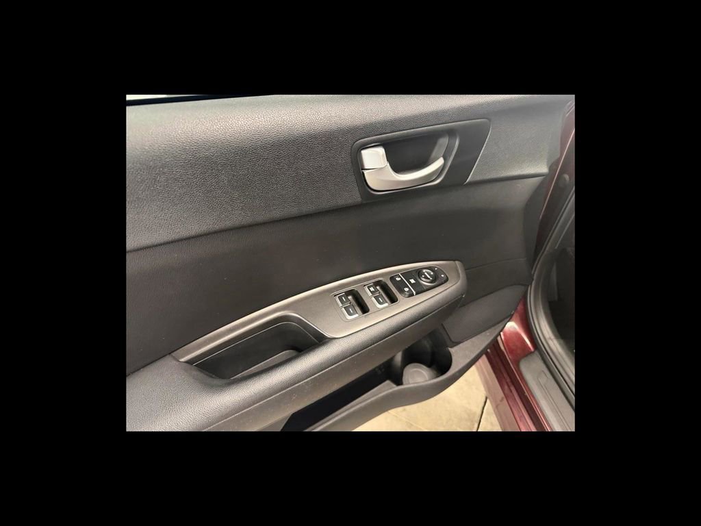 Used 2017 Kia Optima LX FWD image 11
