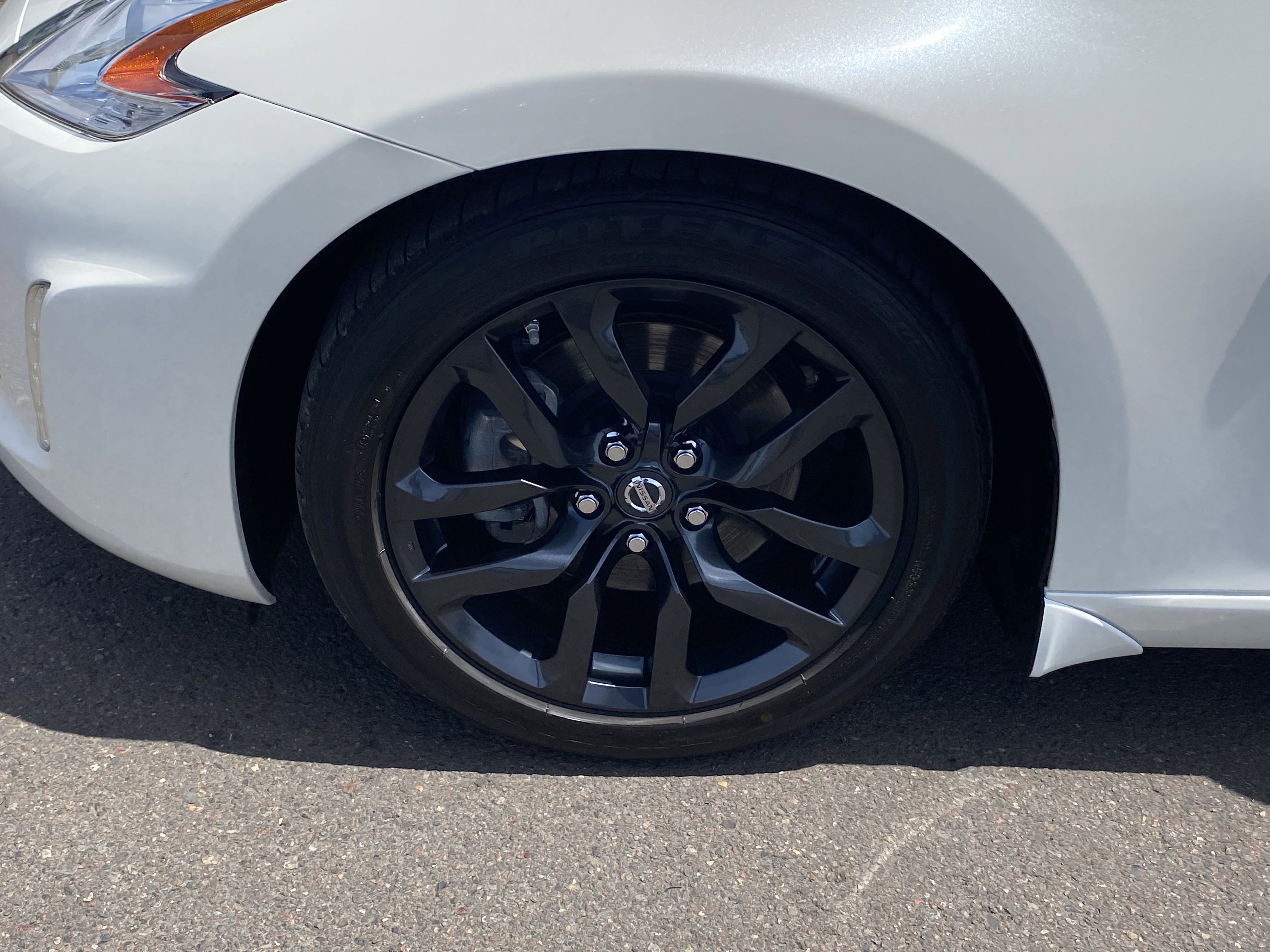 Used 2016 Nissan 370Z Roadster image 25