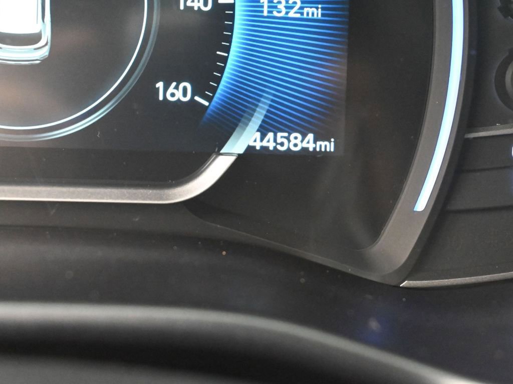 Used 2019 Hyundai Santa Fe SEL FWD image 31