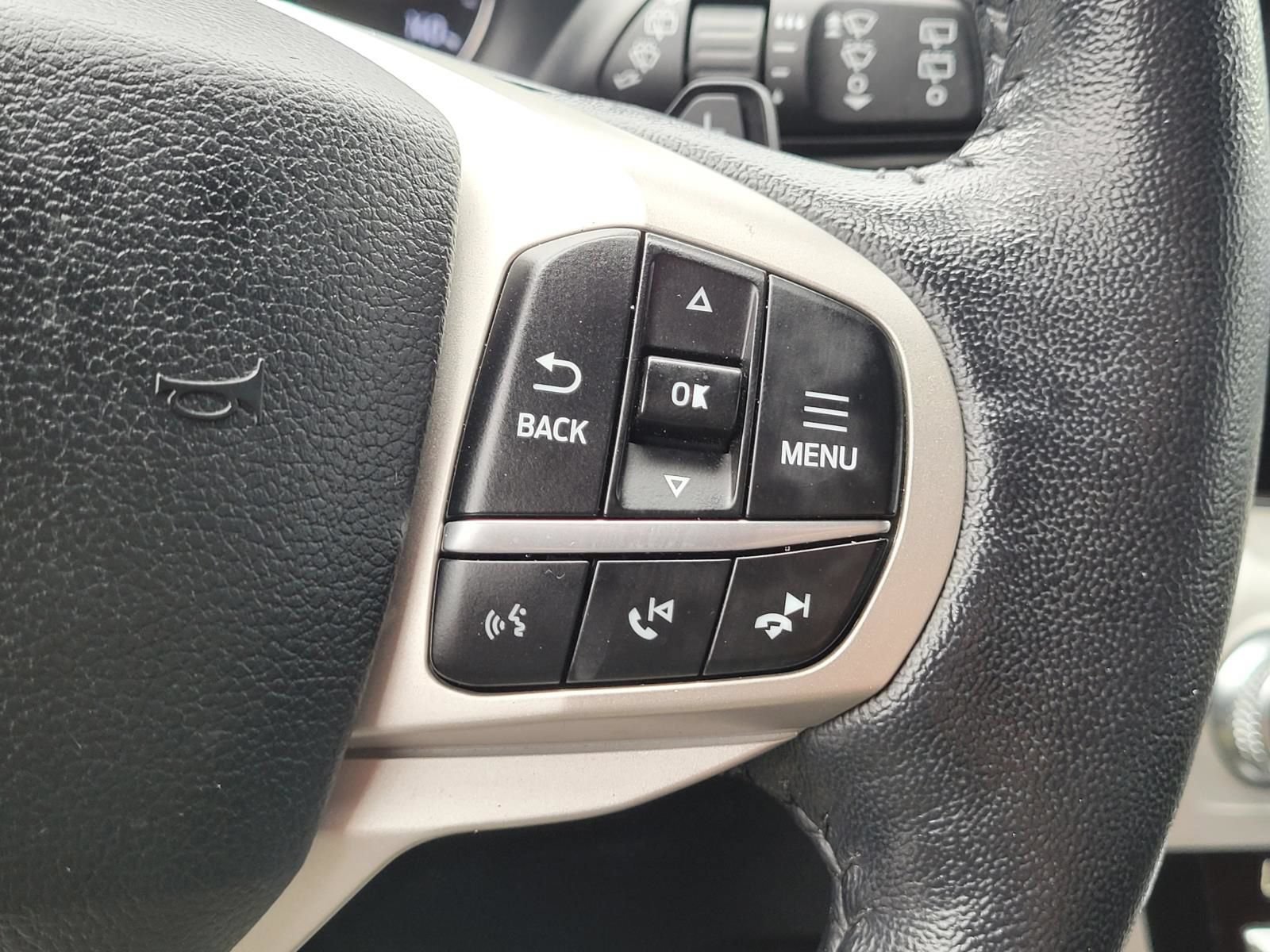 Used 2020 Ford Explorer XLT RWD image 32