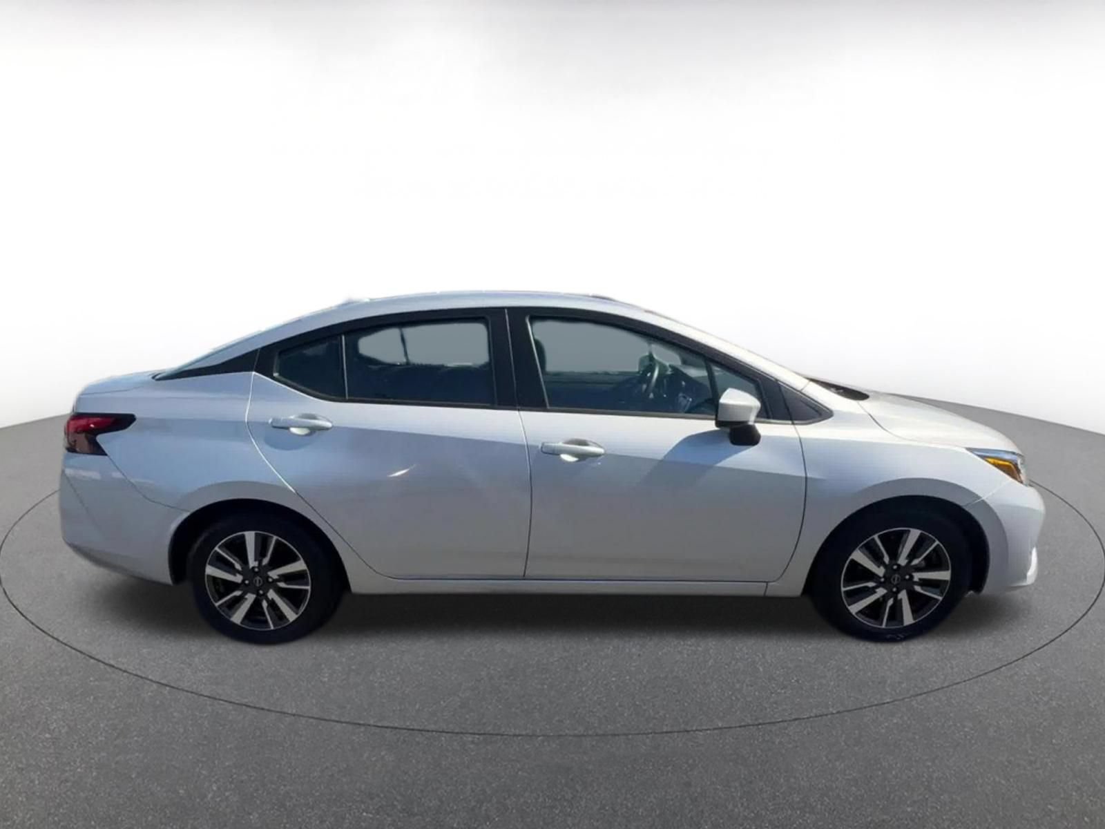 Used 2025 Nissan Versa SV FWD image 16