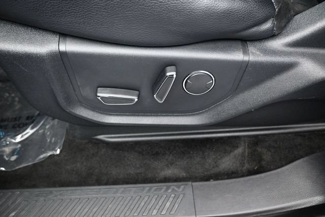 Used 2018 Ford Expedition Limited AWD/4WD image 22