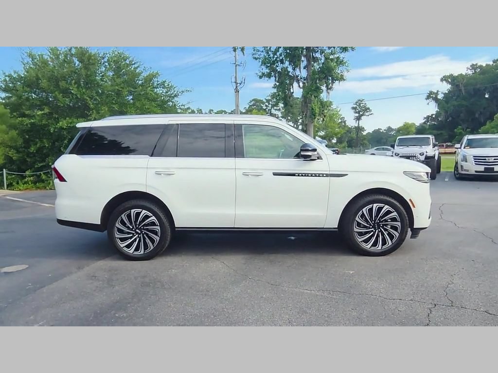 Used 2025 Lincoln Navigator Black Label AWD/4WD image 36