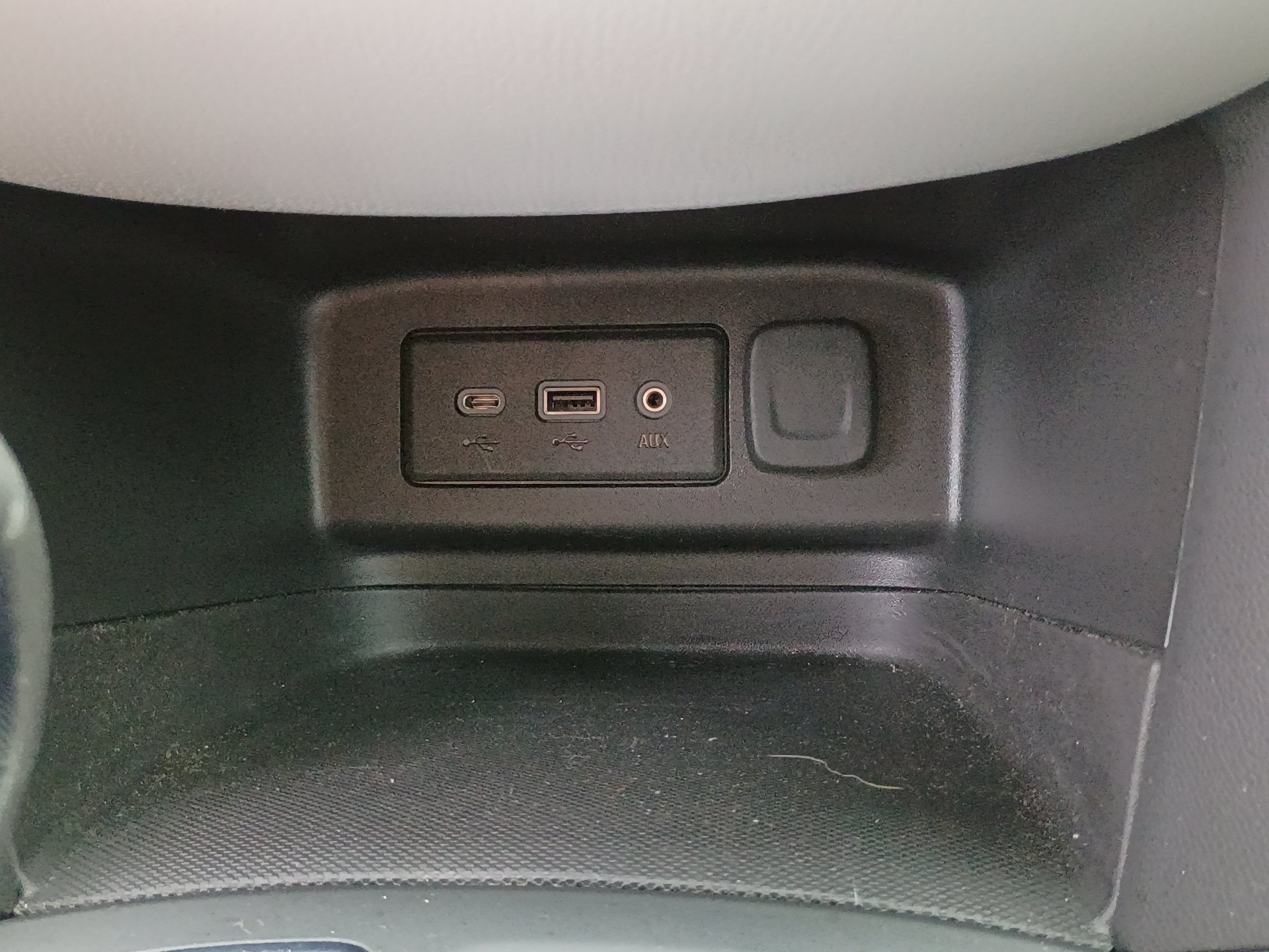 Used 2024 Chevrolet Equinox LS w/ LS Convenience Package FWD image 21