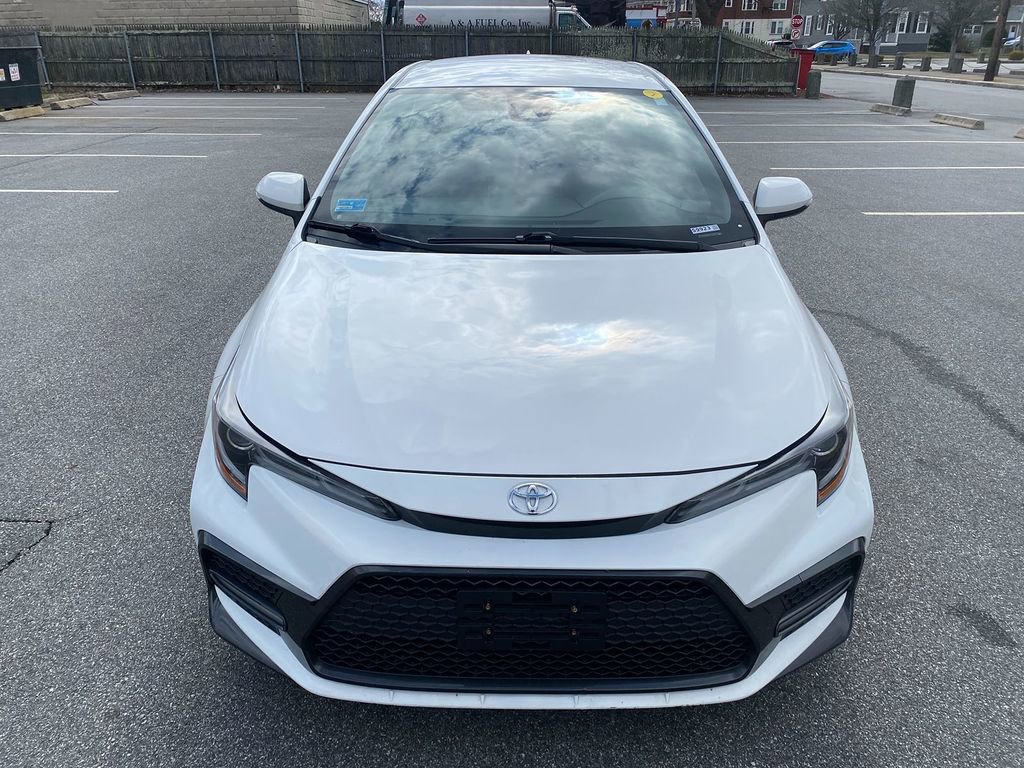 Used 2021 Toyota Corolla SE image 3