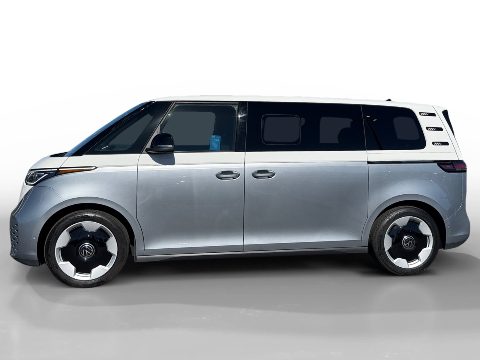 Certified 2025 Volkswagen ID. Buzz Pro S Plus AWD/4WD image 2