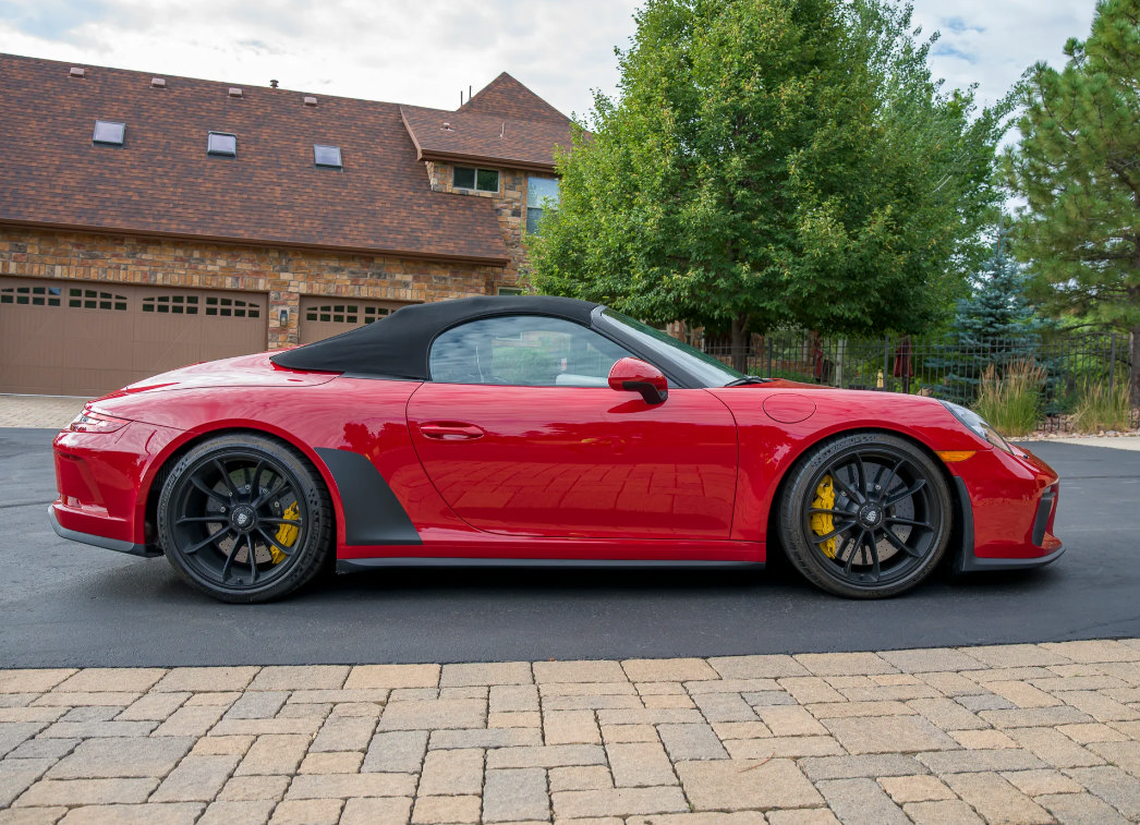 Used 2019 Porsche 911 Speedster RWD image 2
