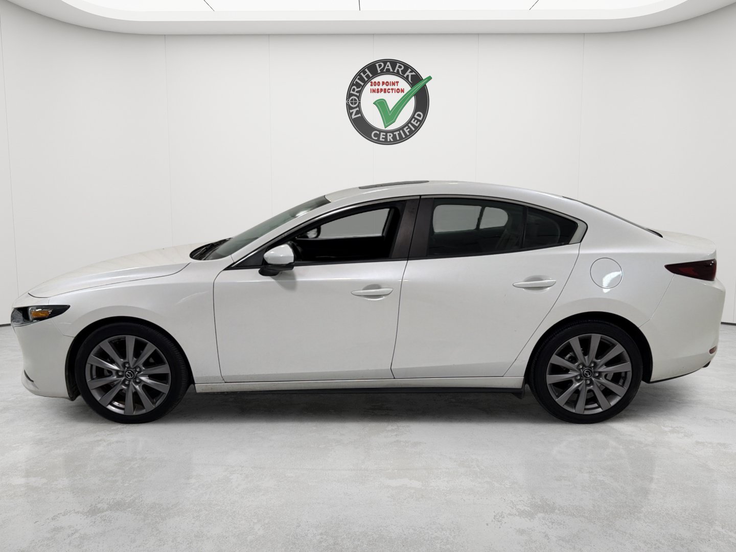 Used 2022 MAZDA MAZDA3 s AWD/4WD image 2