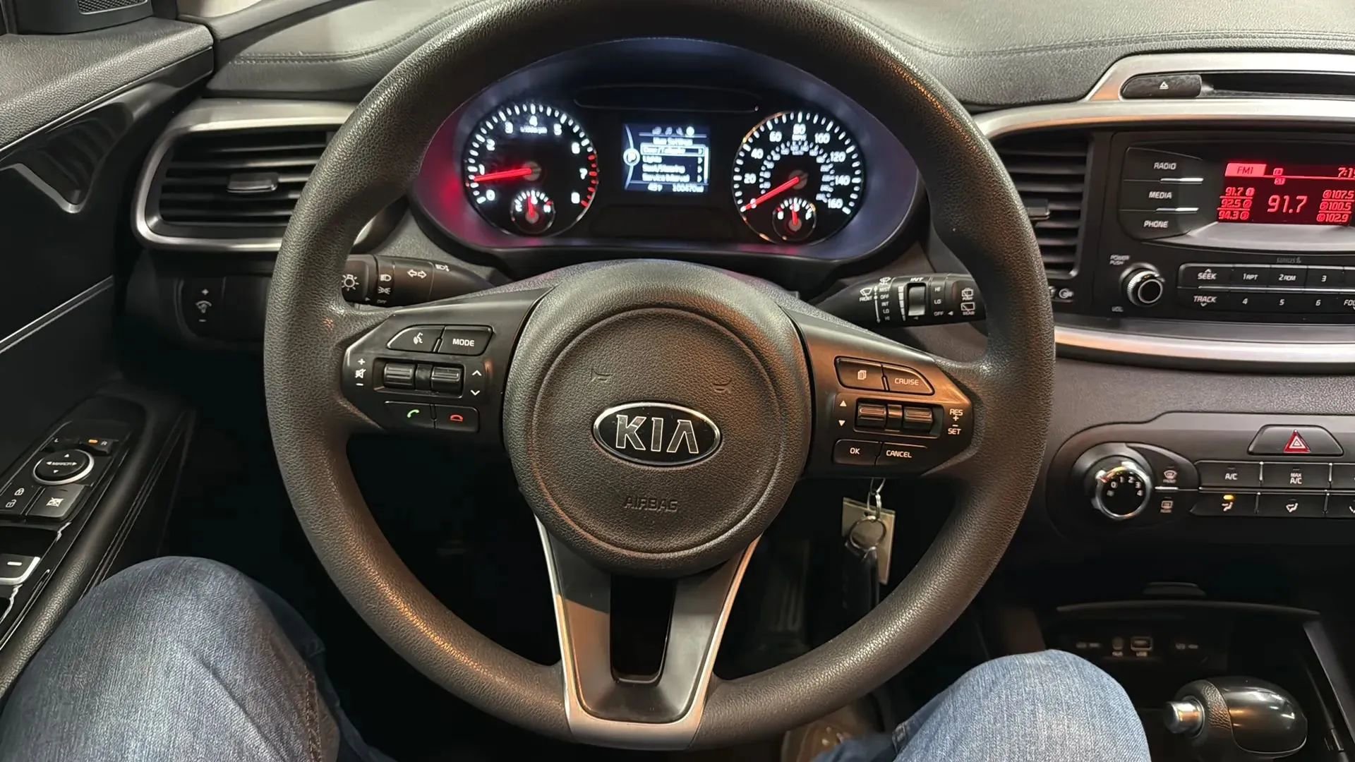 Used 2017 Kia Sorento L image 10