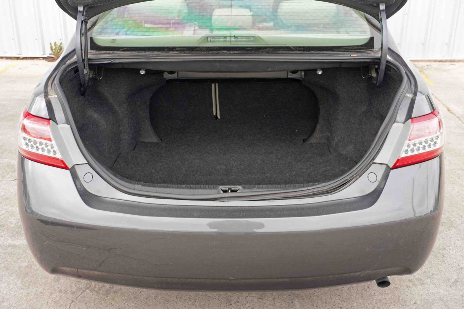 Used 2011 Toyota Camry LE w/ LE Extra-Value Pkg image 7