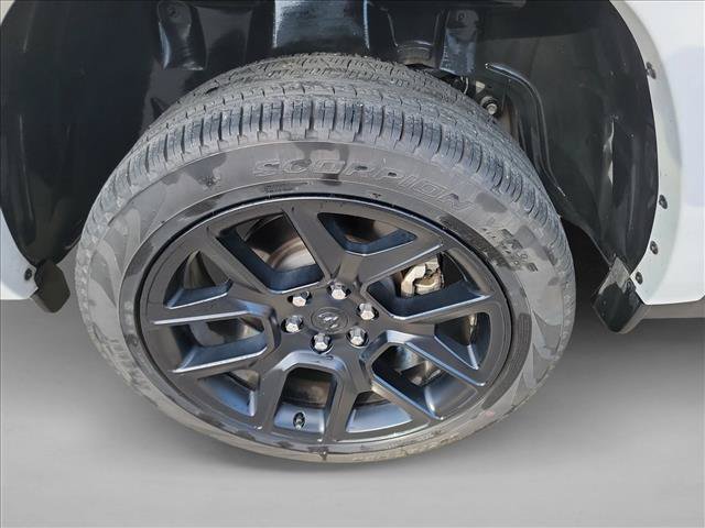 Used 2025 RAM 1500 Laramie w/ Night Edition AWD/4WD image 12