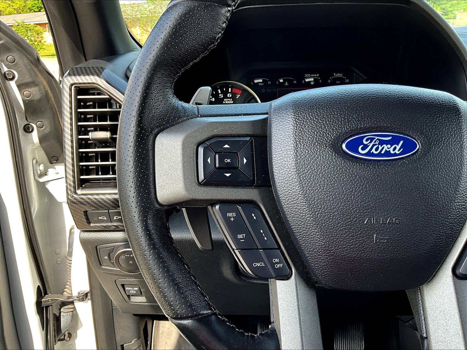 Used 2020 Ford F150 Raptor w/ Equipment Group 802A Luxury AWD/4WD image 12