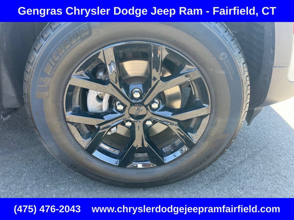 Certified 2024 Jeep Grand Cherokee Altitude AWD/4WD image 9