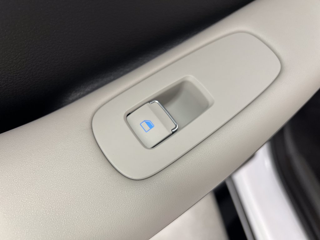 Used 2025 Hyundai Sonata SEL FWD image 19