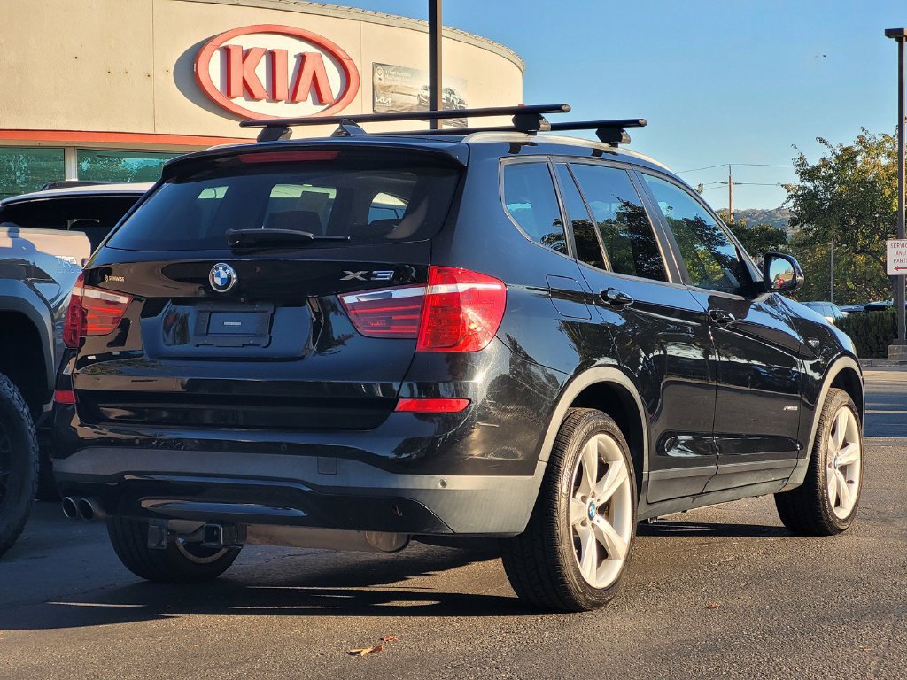 Used 2017 BMW X3 xDrive28i AWD/4WD image 4