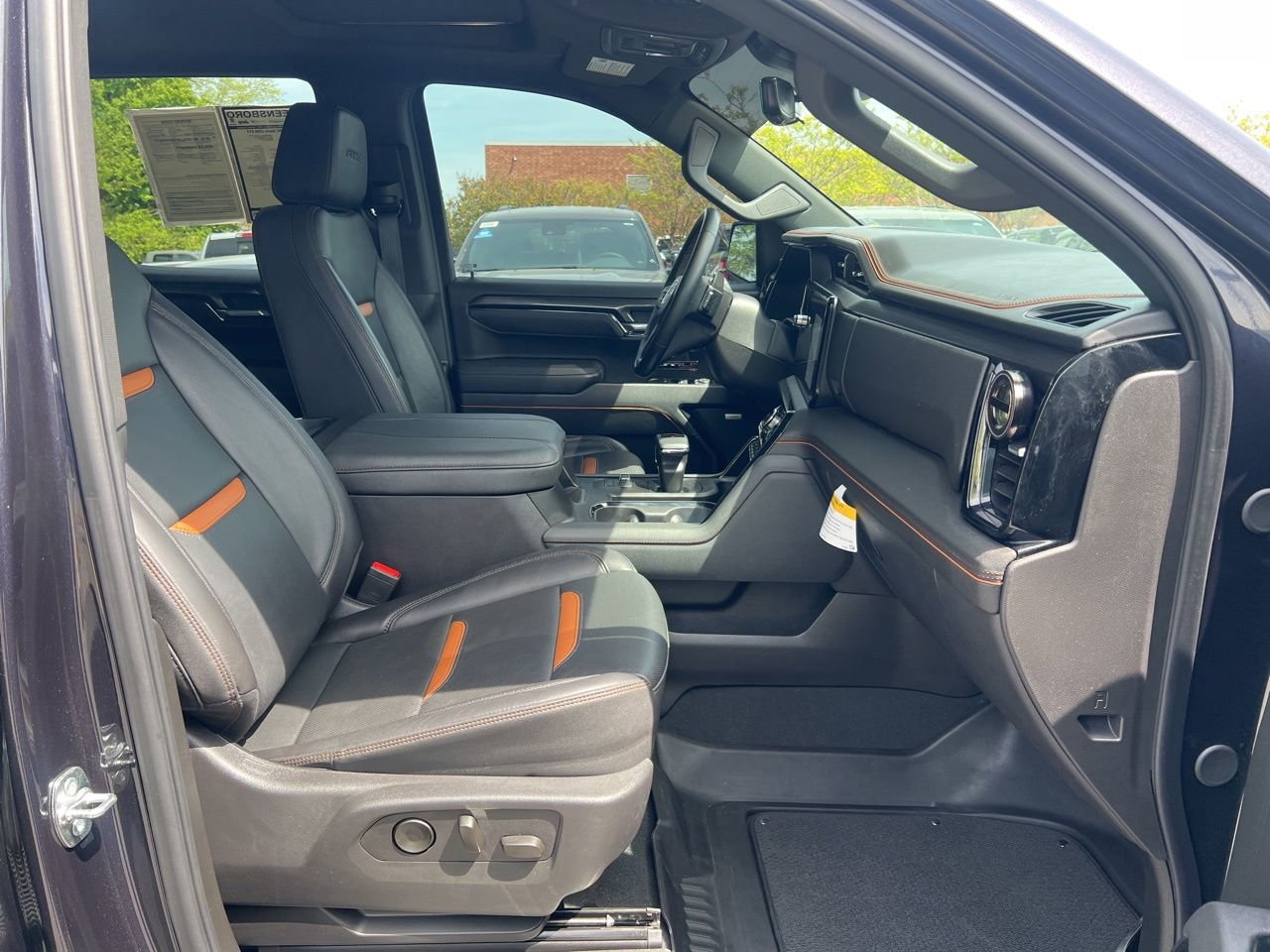 Used 2025 GMC Sierra 1500 AT4 w/ AT4 Premium Package image 27