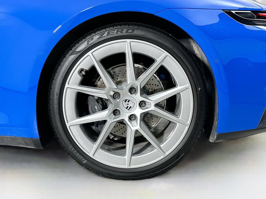 Certified 2025 Porsche 911 Carrera RWD image 31