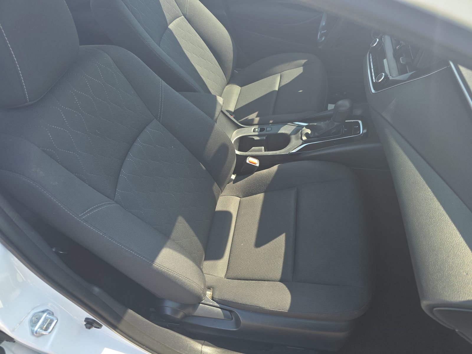 Used 2024 Toyota Corolla LE FWD image 15