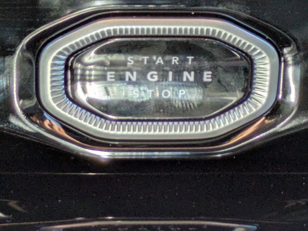 Used 2026 Jeep Grand Cherokee Limited image 33