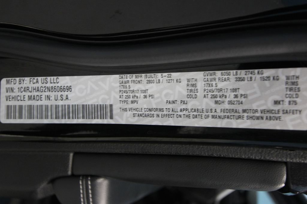 Used 2022 Jeep Grand Cherokee Laredo w/ Luxury Tech Group I image 42