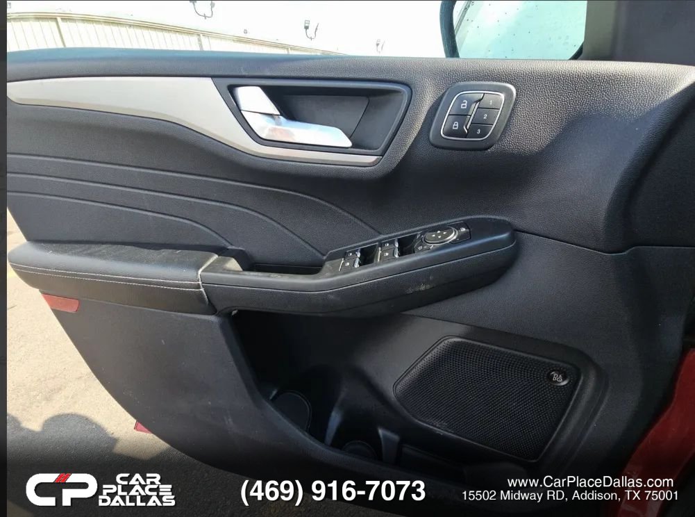 Used 2021 Ford Escape Titanium AWD/4WD image 11