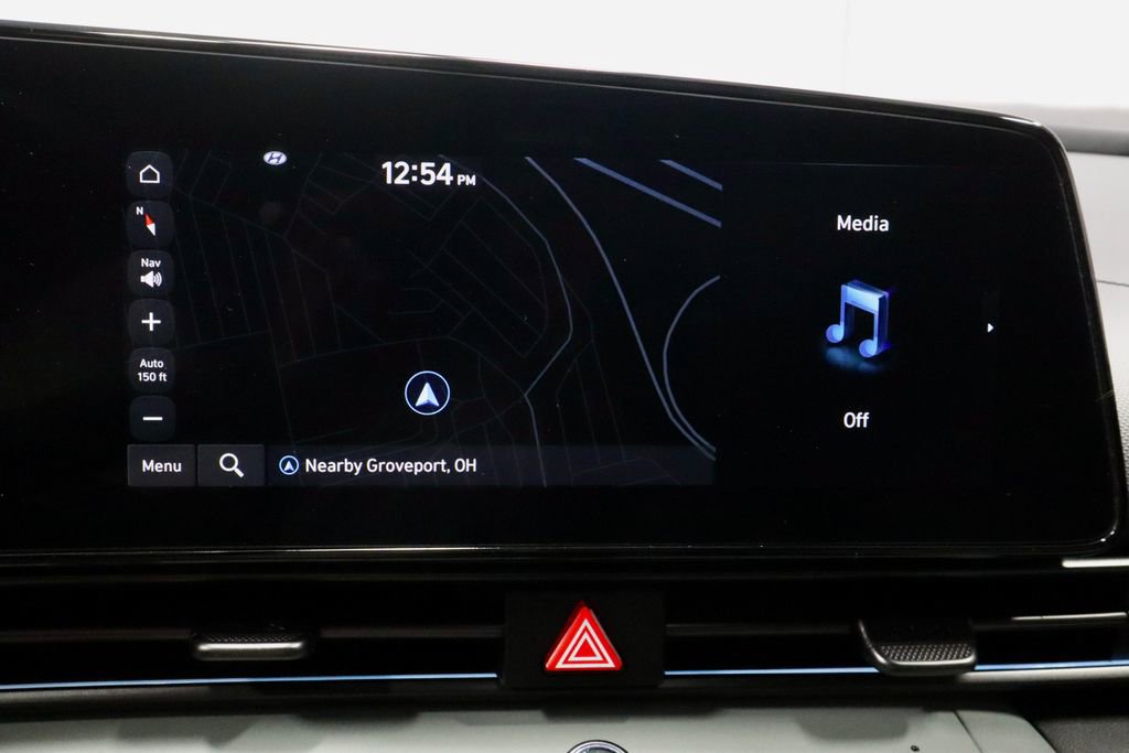 Certified 2024 Hyundai Elantra Limited FWD image 3