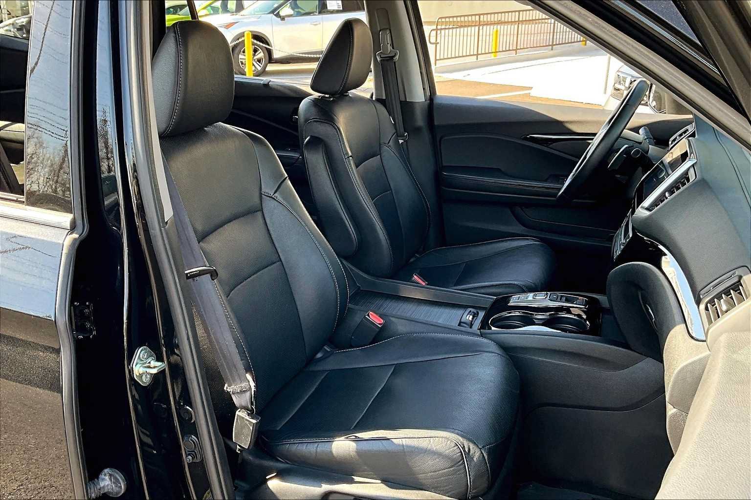 Used 2016 Honda Pilot Elite image 9