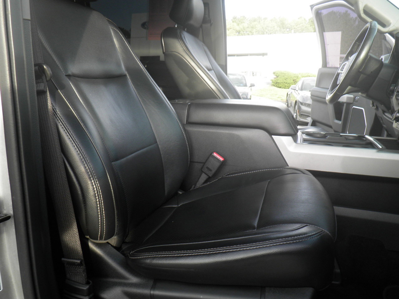 Used 2017 Ford F350 Lariat w/ Lariat Ultimate Package image 26